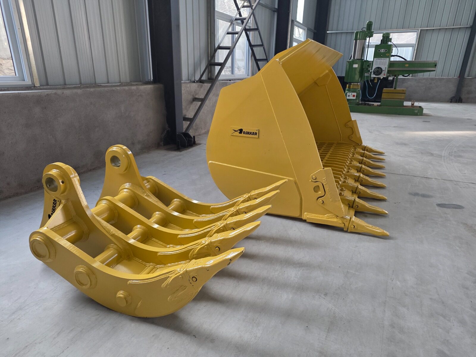 Ashkar-branded rock bucket and ripper, newly manufactured